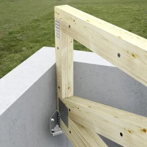 Ferme doublée en angle sur béton